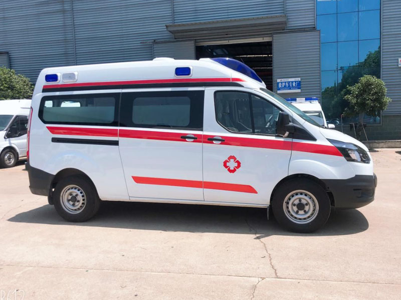 福特V362中軸中頂監(jiān)護(hù)型救護(hù)車(chē)（汽油）