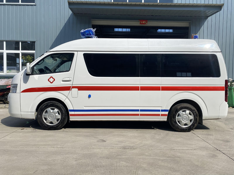 福田G7長(zhǎng)軸救護(hù)車(chē)
