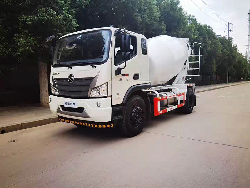 福田5.5方攪拌車(chē)